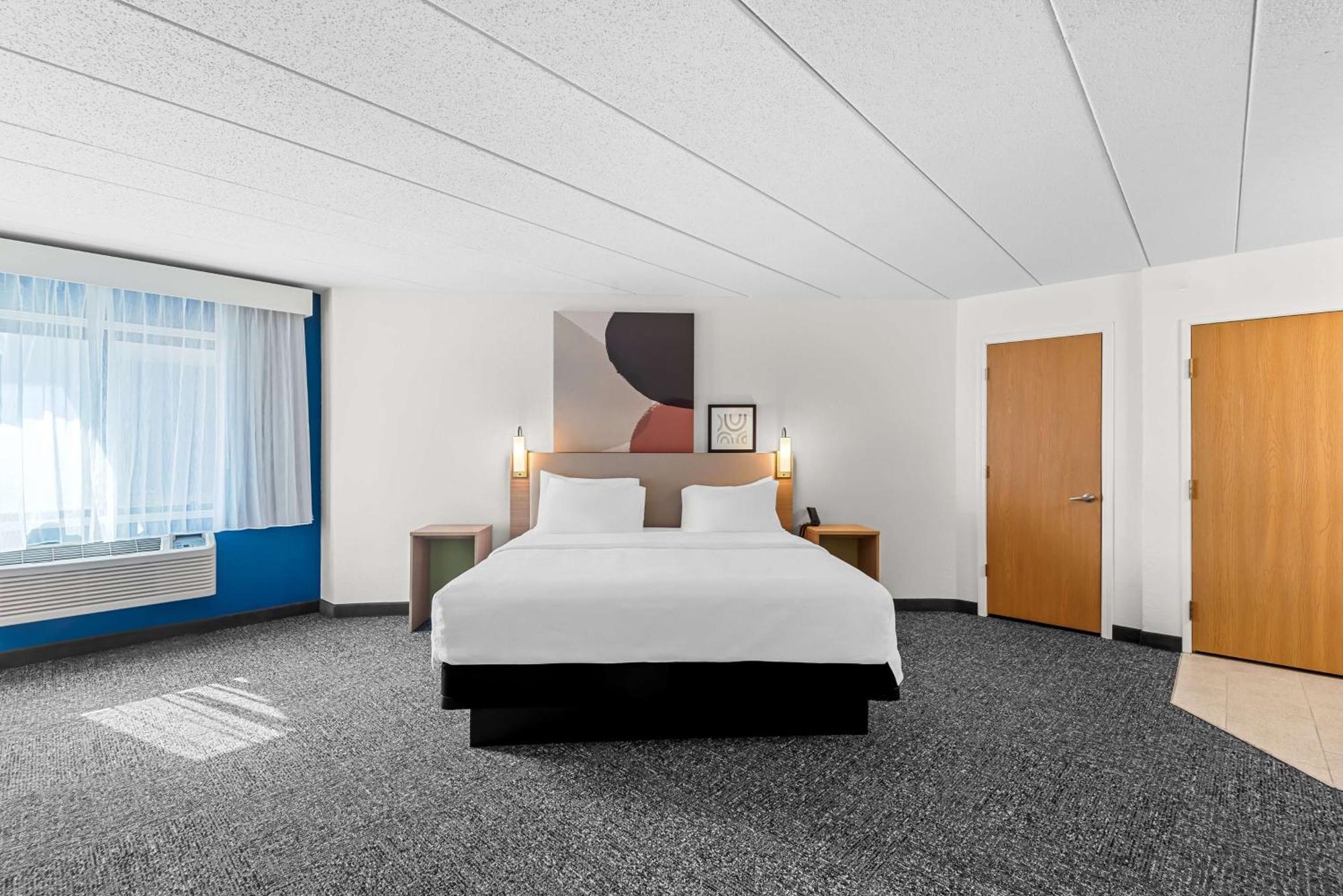Spark By Hilton Cedar Falls Exterior photo